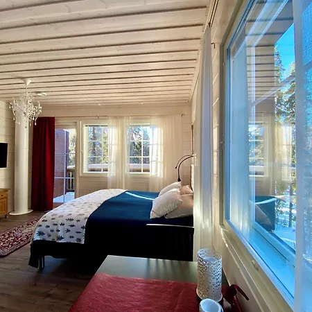 Happy Fox Aparthotel 3*