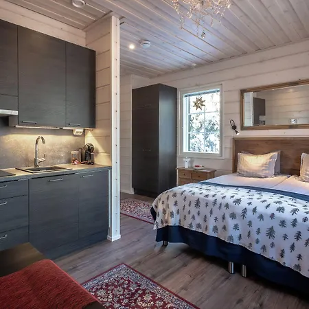 Happy Fox Aparthotel 3*